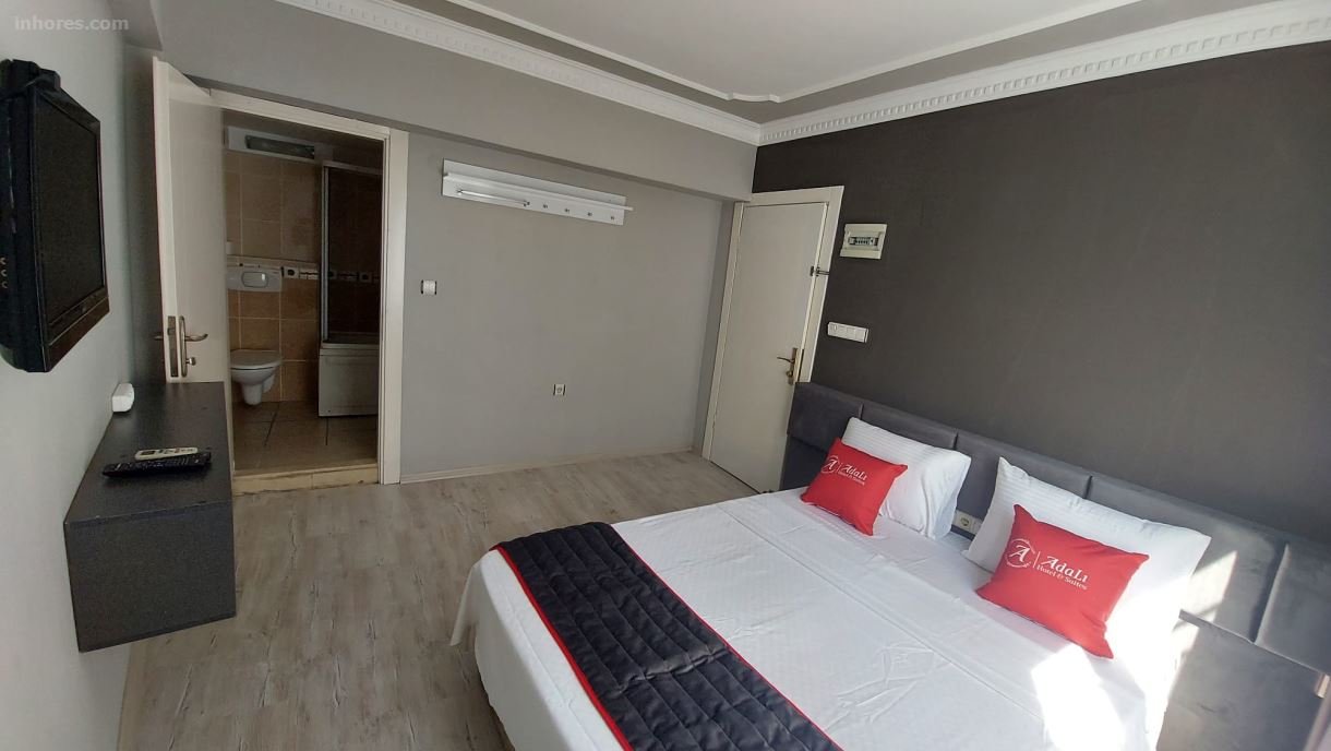 Adalı Hotel & Suites