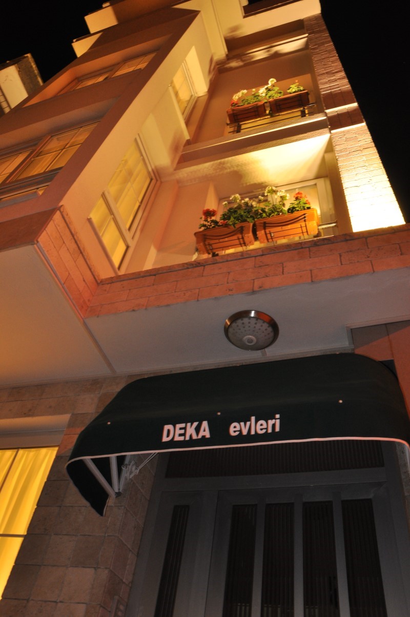 Deka Evleri