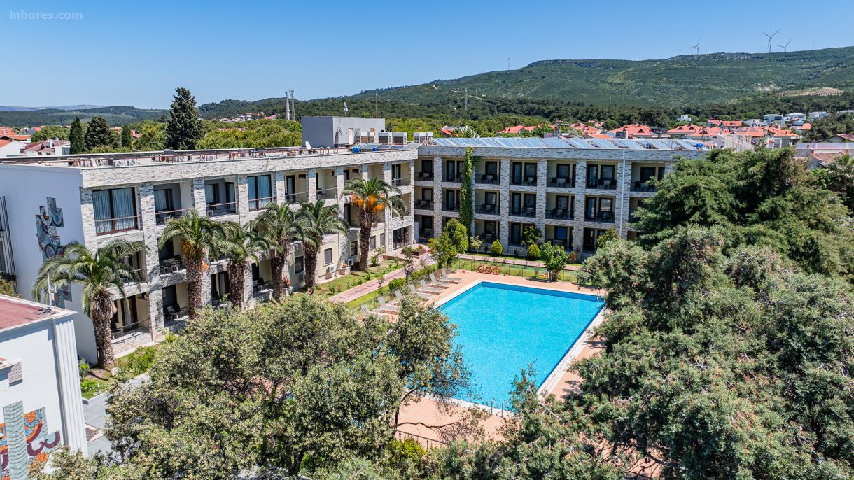 İris Hotel