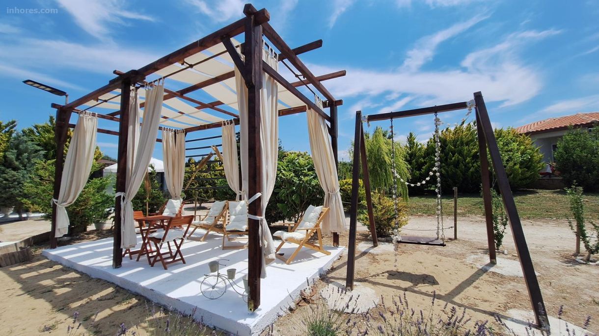 Karina Vineyard House