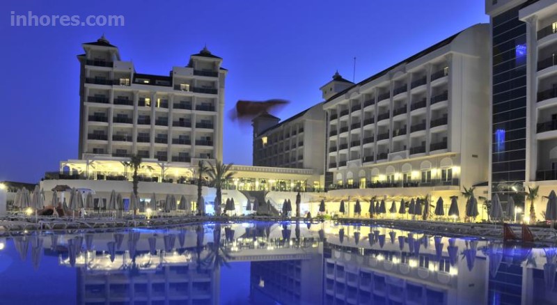 Lake & River Side Hotel Spa