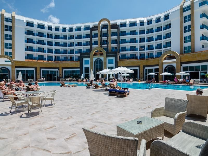 The Lumos Deluxe Resort Hotel&Spa