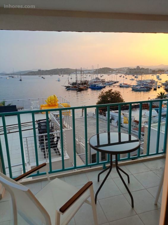 Mia Hill Suites