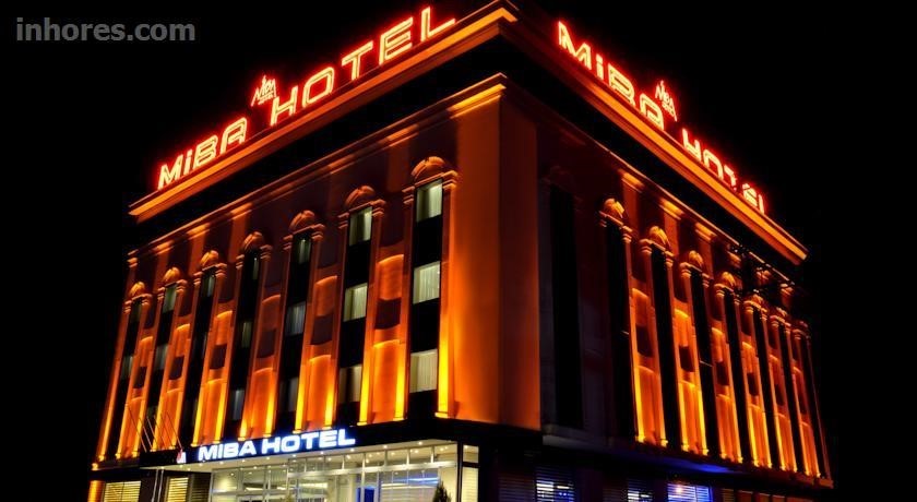 HB ROYAL HOTEL