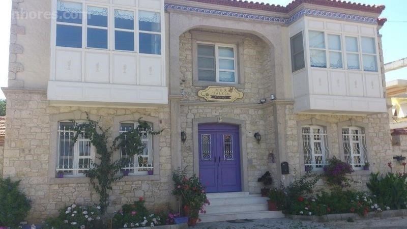 Mor Salkım Konağı
