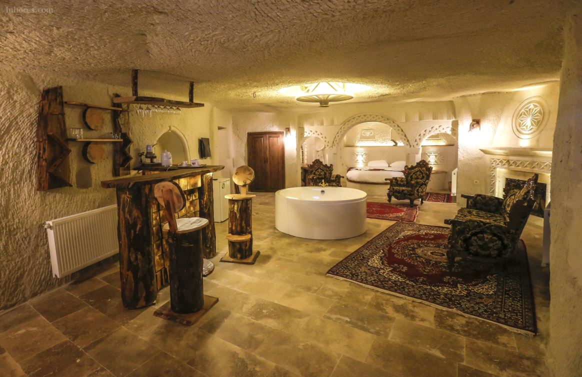 Nar Cave House