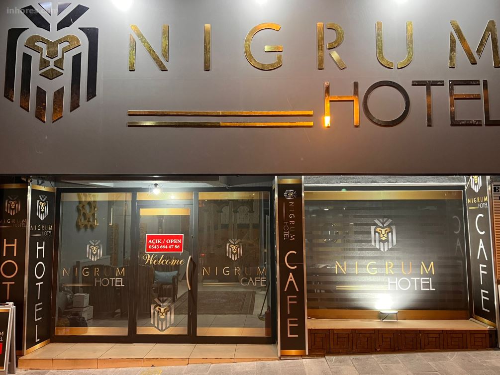 Nigrum Hotel