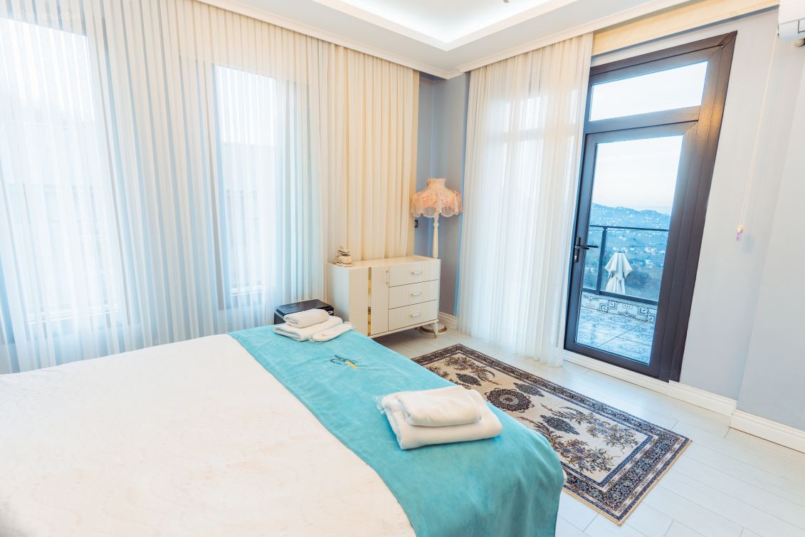 Poison Garden Suite & Spa