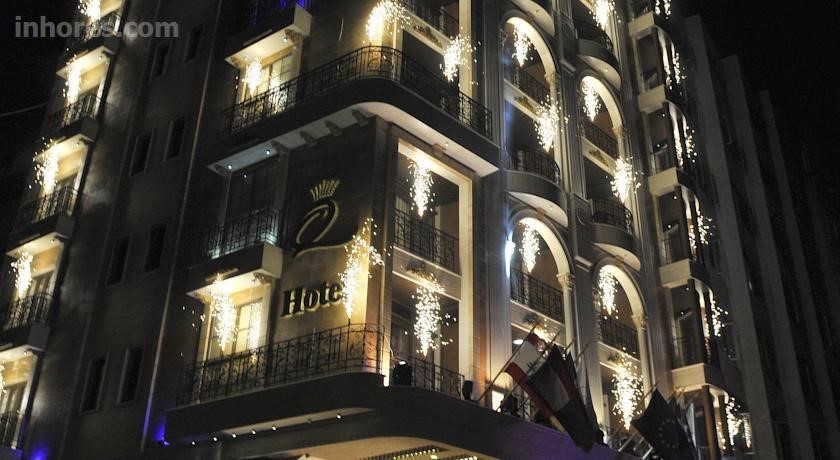 Q Hotel