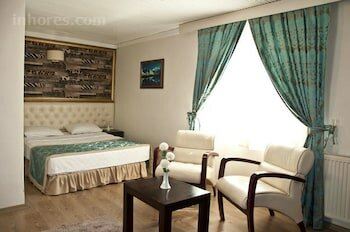 Ranaxhotel