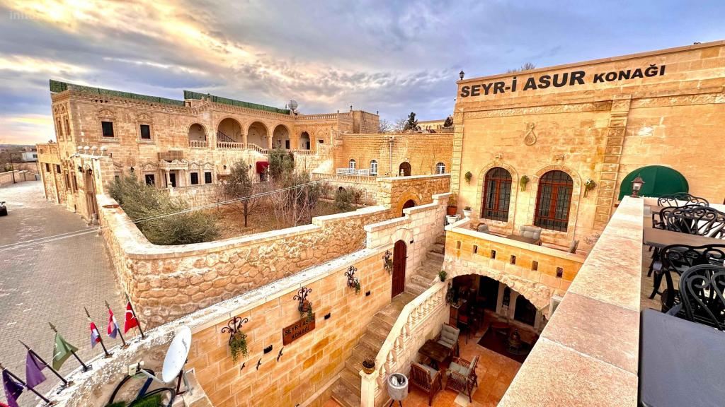 SEYR-İ ASUR KONAĞI OTEL & CAFE