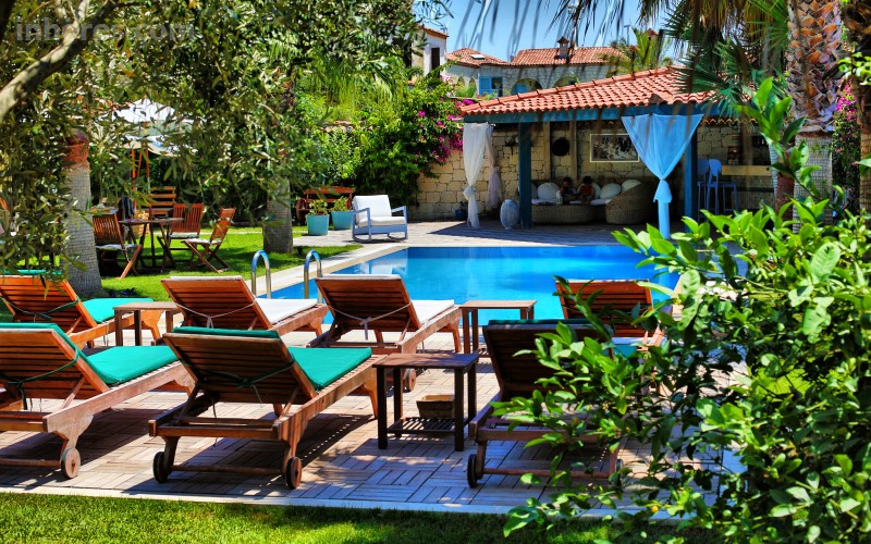 Tash Mekan Butik Otel Alaçatı
