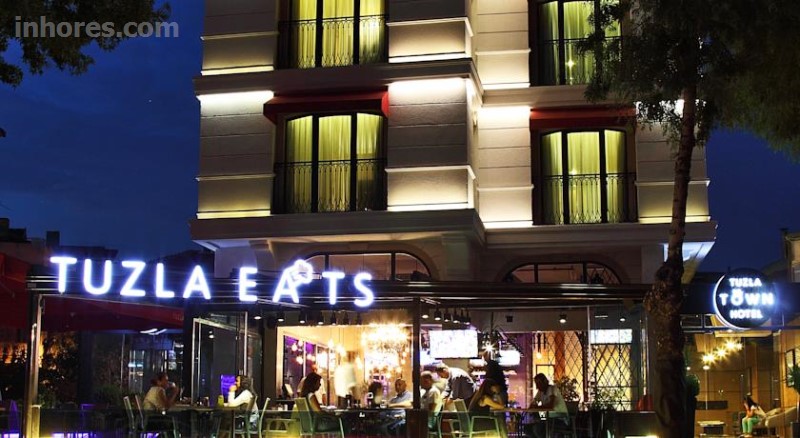 Tuzla Town Hotel