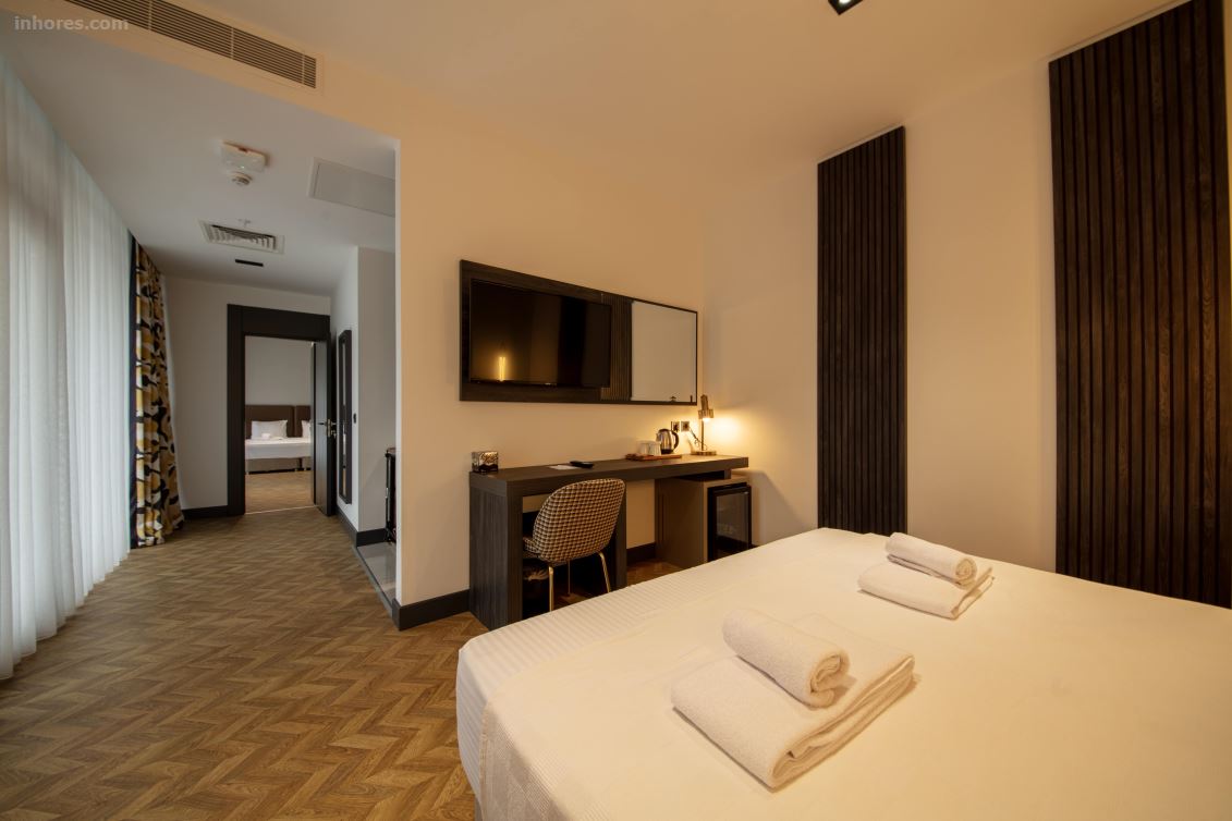 V Center Hotel