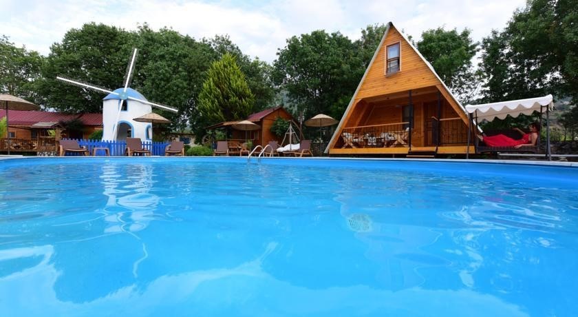 Yeldeğirmeni Bungalow Evleri