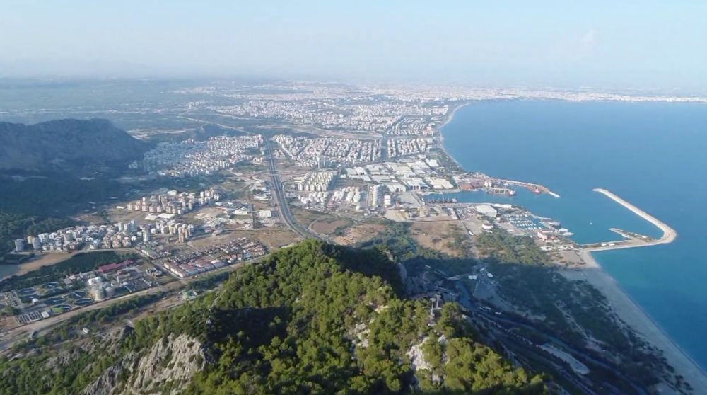 Antalya Otel Seçimi: Kemer mi, Lara mı, Belek mi?